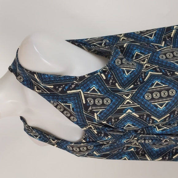 Cydney Mao Women's Top Size XL Blue Black Geometric Pattern Sleeveless V-Neck - Picture 7 of 13